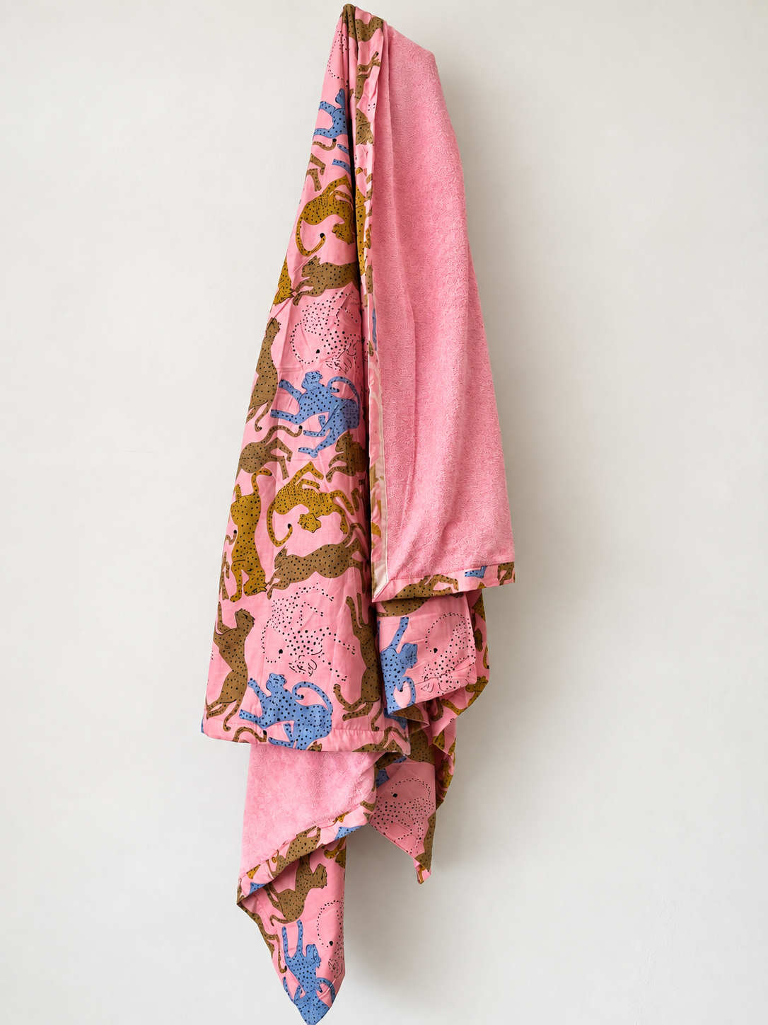BEACH TOWEL, Pink Leopard