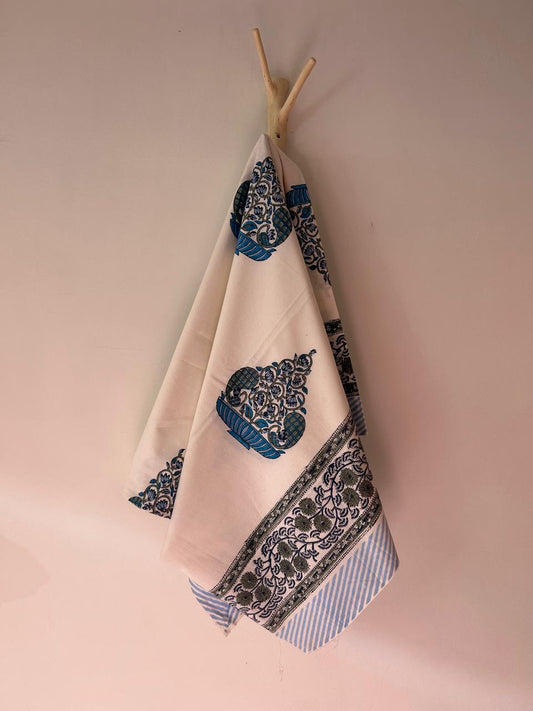 Cotton Throw In Light Blue Flower Bowl