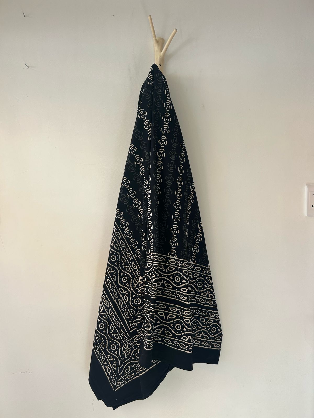 Cotton Throw In Black Rose