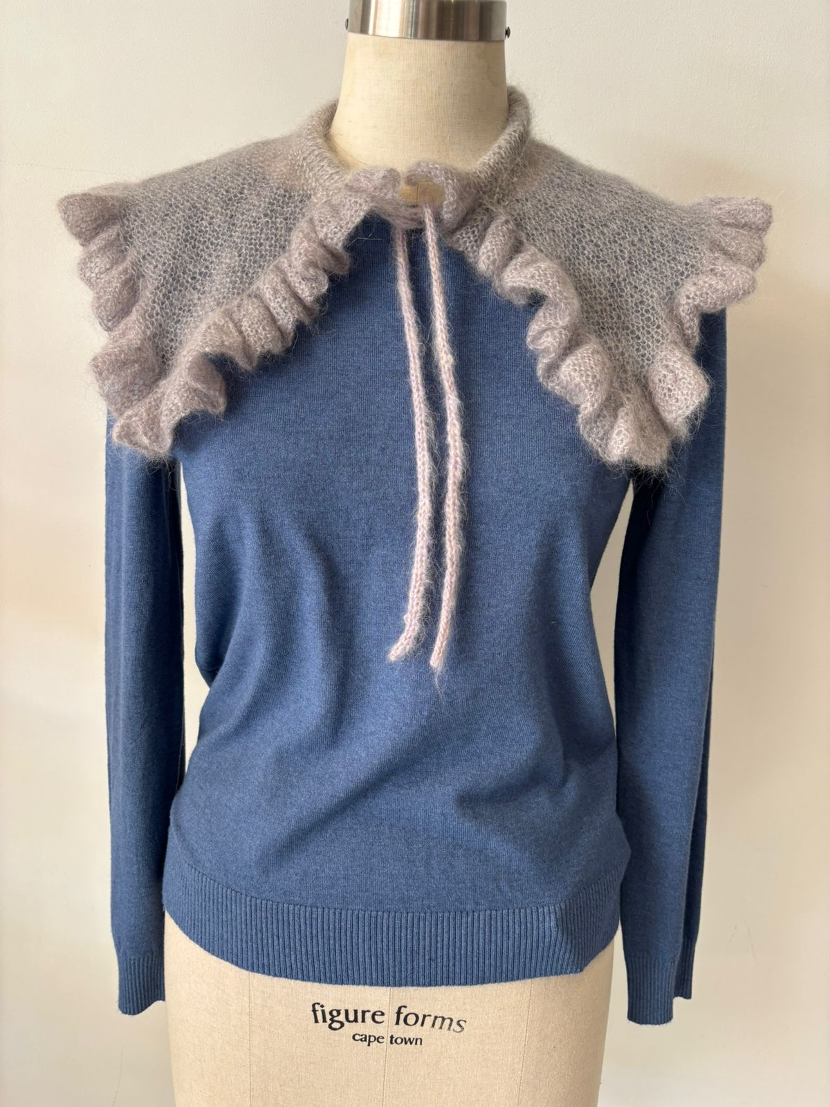 HAND KNIT MOHAIR COLLAR IN GREY