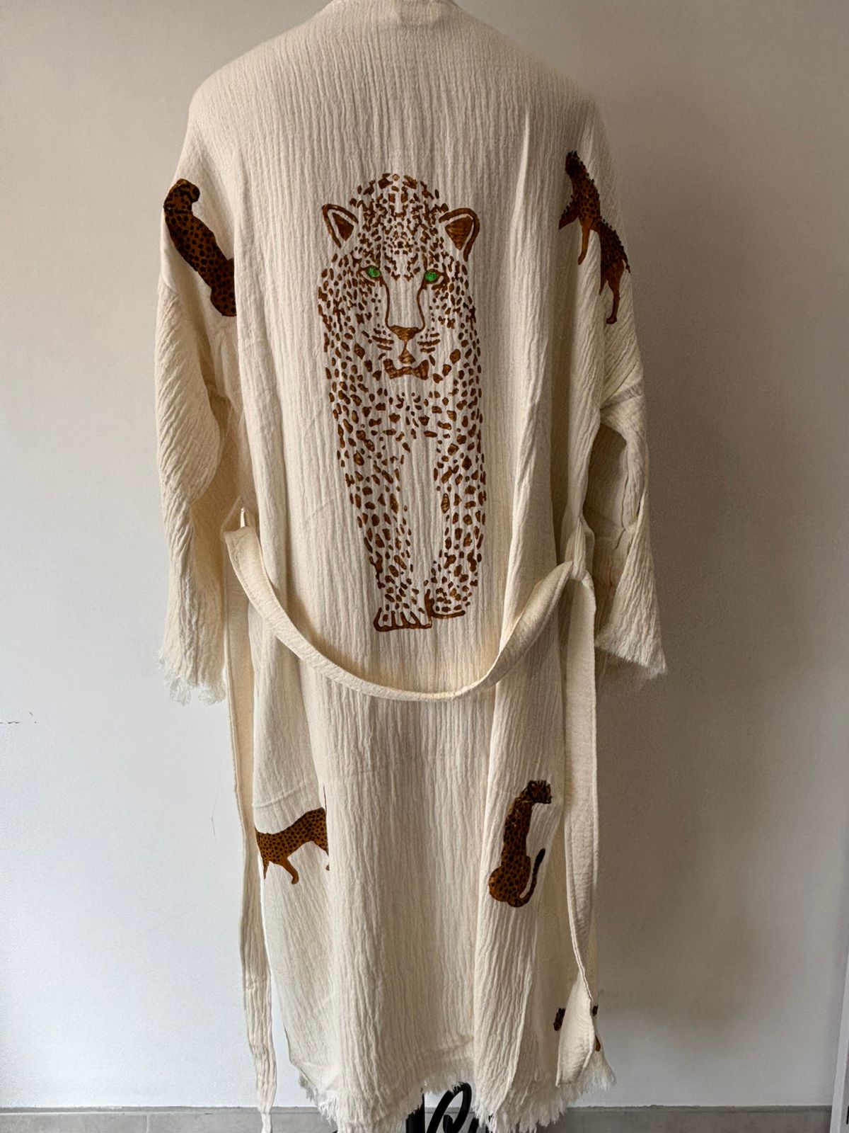 TURKISH PESHTEMAL COTTON GOWN IN GOLD LEOPARD, GREEN EYES