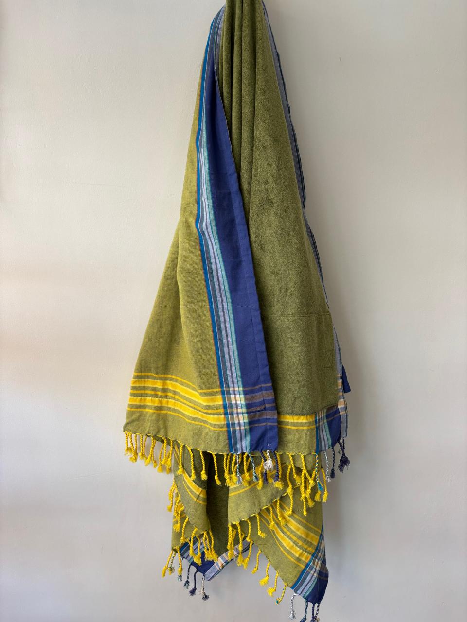 KIKOY TOWEL IN OLIVE AND LIME